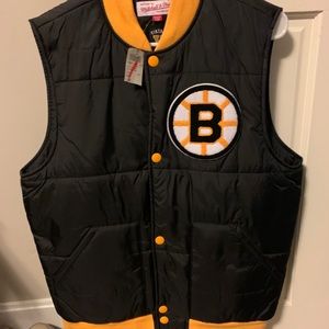 New with tags Bruins Mitchell & Ness vest